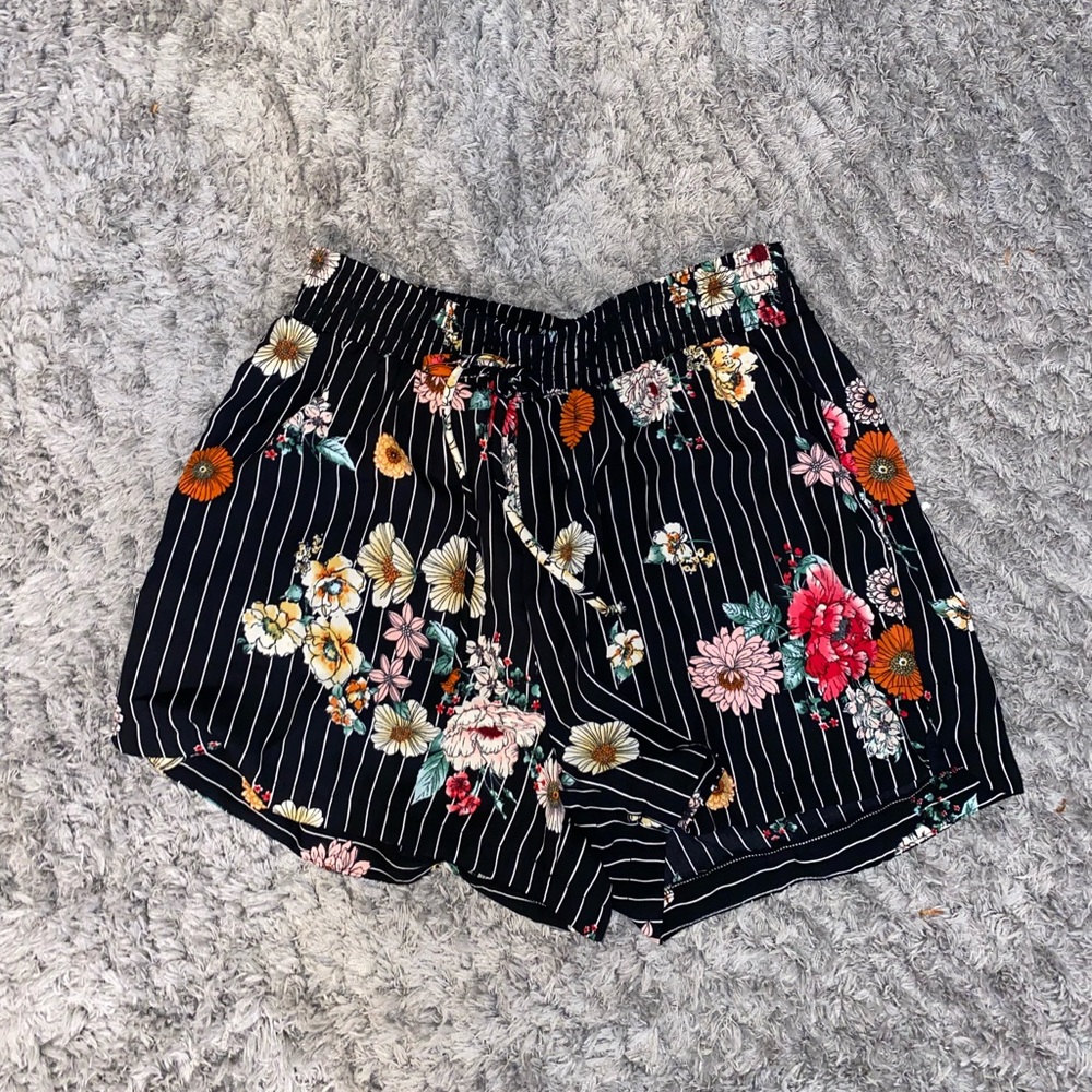 Floral black summer shorts